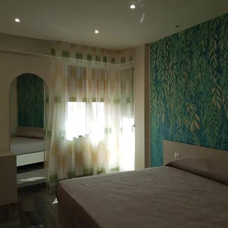 בית הארחה Adua - Center 3*