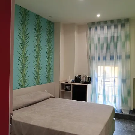 Adua - Center בית הארחה 3*