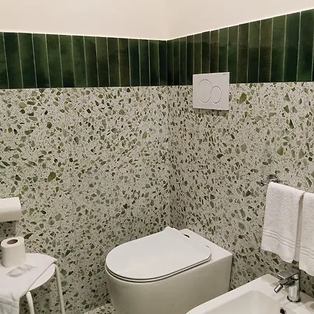 Adua - Center בית הארחה 3*
